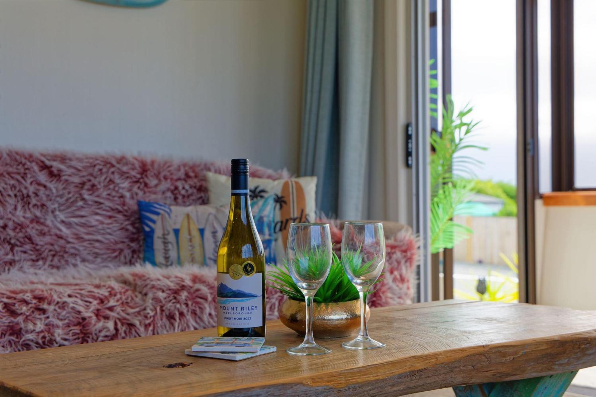 Five Palms Villa Kaikoura Exterior photo